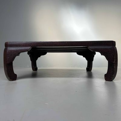 Elegant Japanese Lacquered Low Table - Chabudai 茶袱台, Meiji Period.