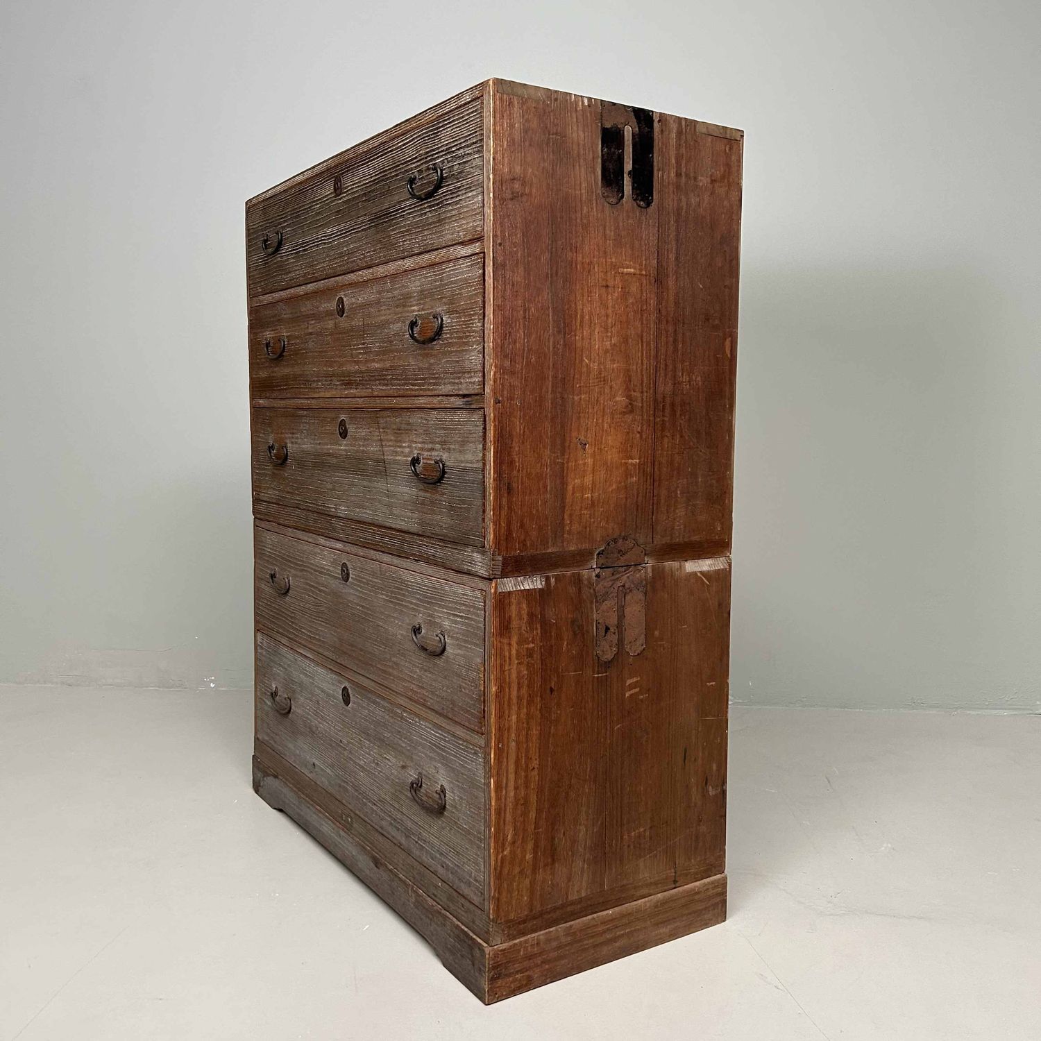 Japanse Kimono Paulownia Tansu Ladekast, Shōwa Periode.