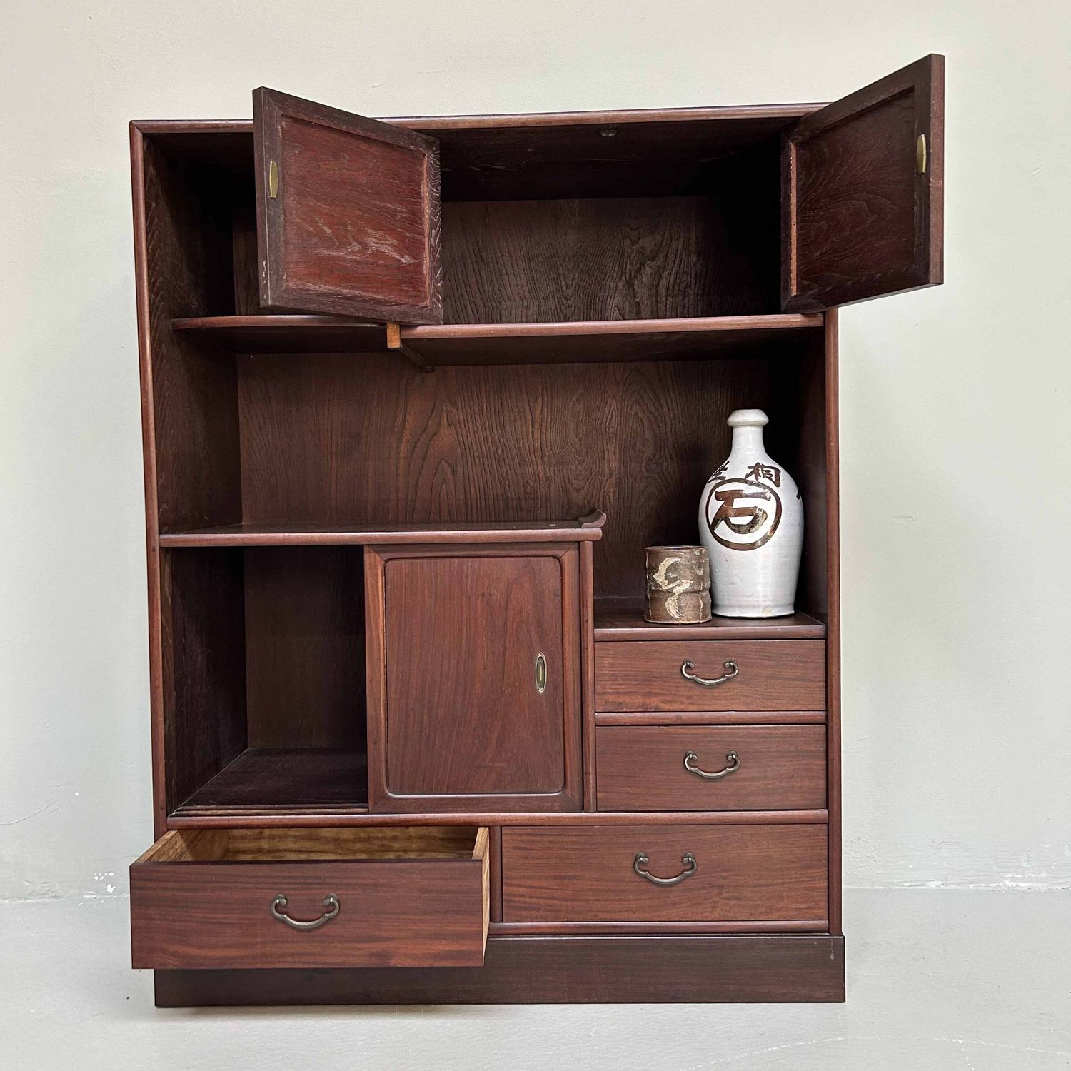 Mid Century Cha Tansu, Theekast, Japan, jaren '60.