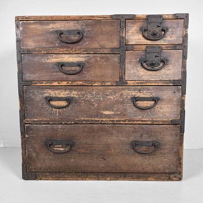 Small Japanese Tansu Chest of Drawers, Meiji Period.