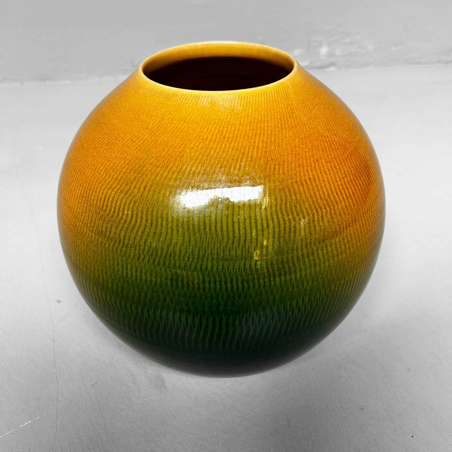 Ikebana Bloemenvaas, Koyo Kiln, Yamazaki, Japan.