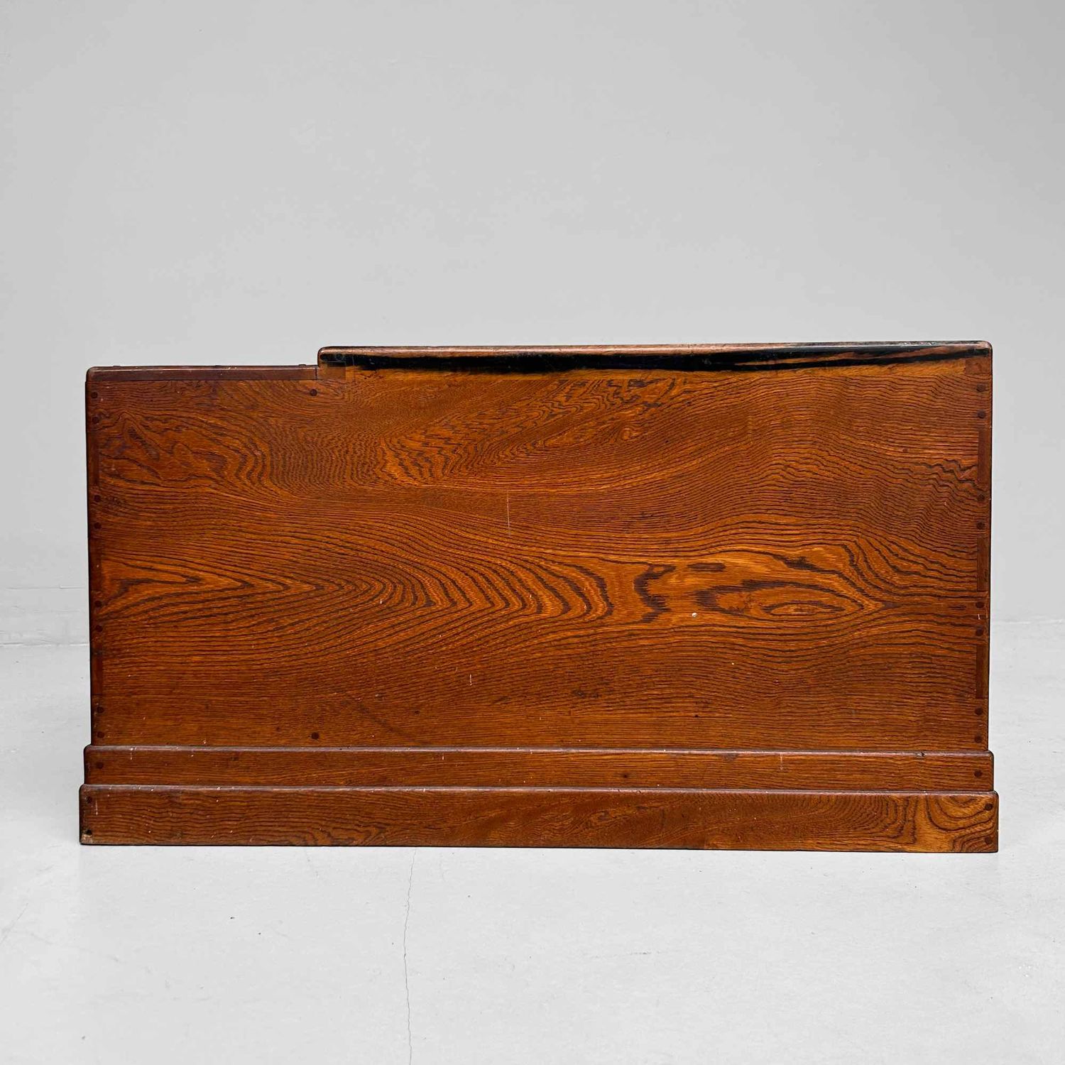 Traditionele Nagahibachi 長火鉢, Meiji-periode, Japan.