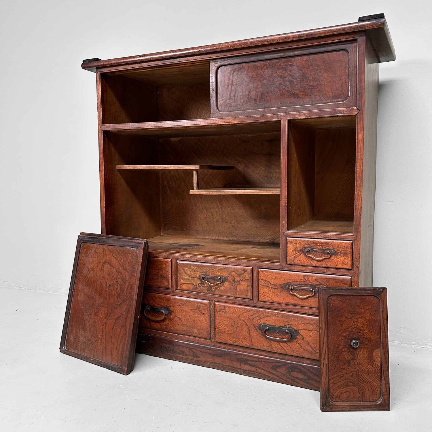 Japanse Traditionele Theekast Cha Tansu 茶箪笥, Meiji-periode.