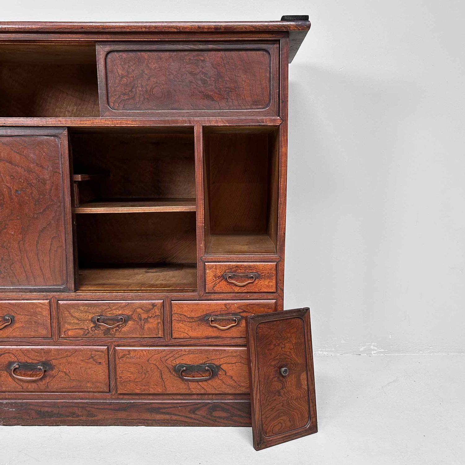 Japanse Traditionele Theekast Cha Tansu 茶箪笥, Meiji-periode.