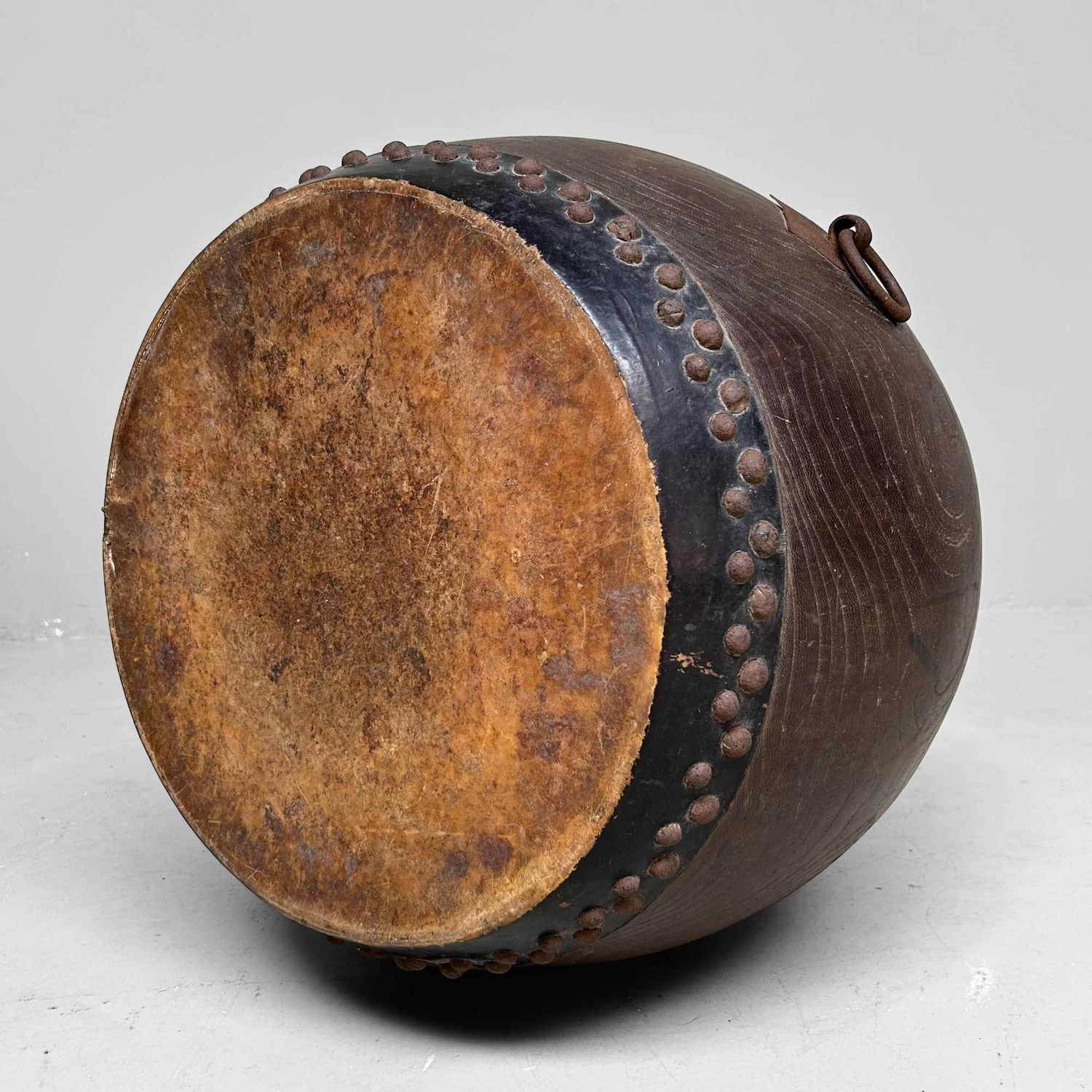 Antieke Japanse Taiko Drum, Meiji-periode. Antieke Japanse Taiko Drum, Meiji-periode.
