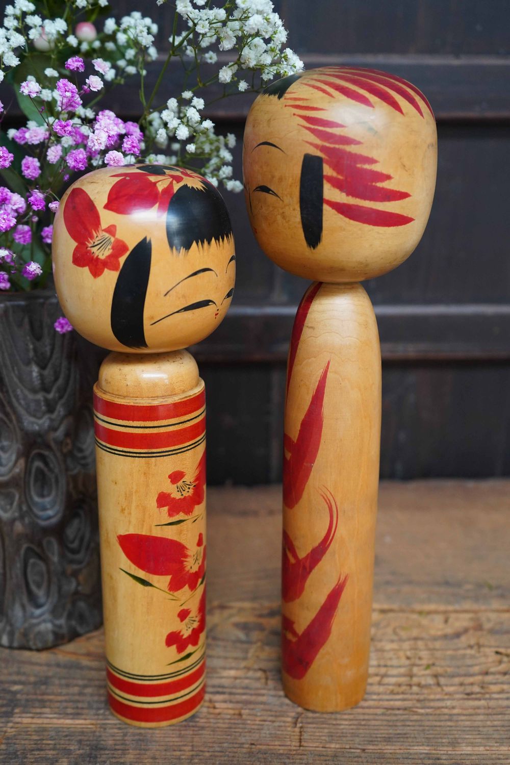 Set van 2 Vintage Traditionele Kokeshi, Japan.