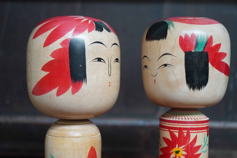 Set of 2 Vintage Traditional Kokeshi, Japan.