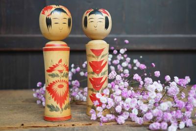 Set Vintage Traditionele 'Narugo' Kokeshi door Okazaki Seishi, jaren '70, Japan.