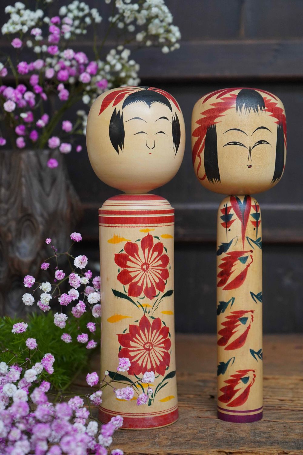 Set van 2 Vintage Traditionele Kokeshi, Japan.