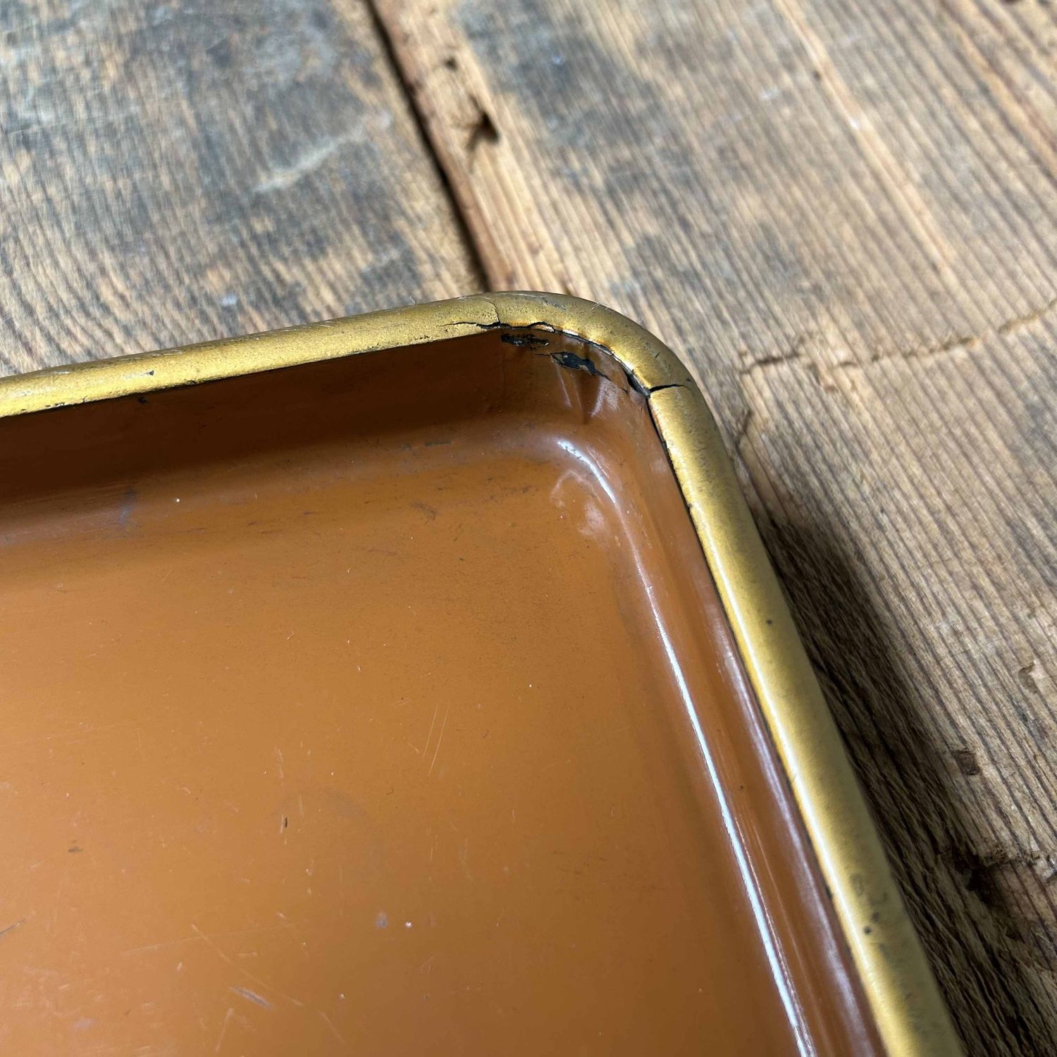 Set van twee houten lakwerk dienbladen, Urushi-e, Meiji-periode, Japan.