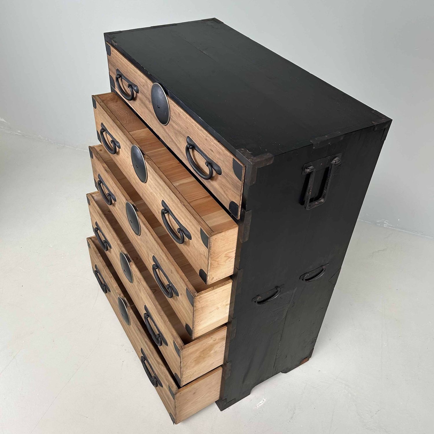 Traditional Japanese Kimono Chest of Drawers, Taishō Period.