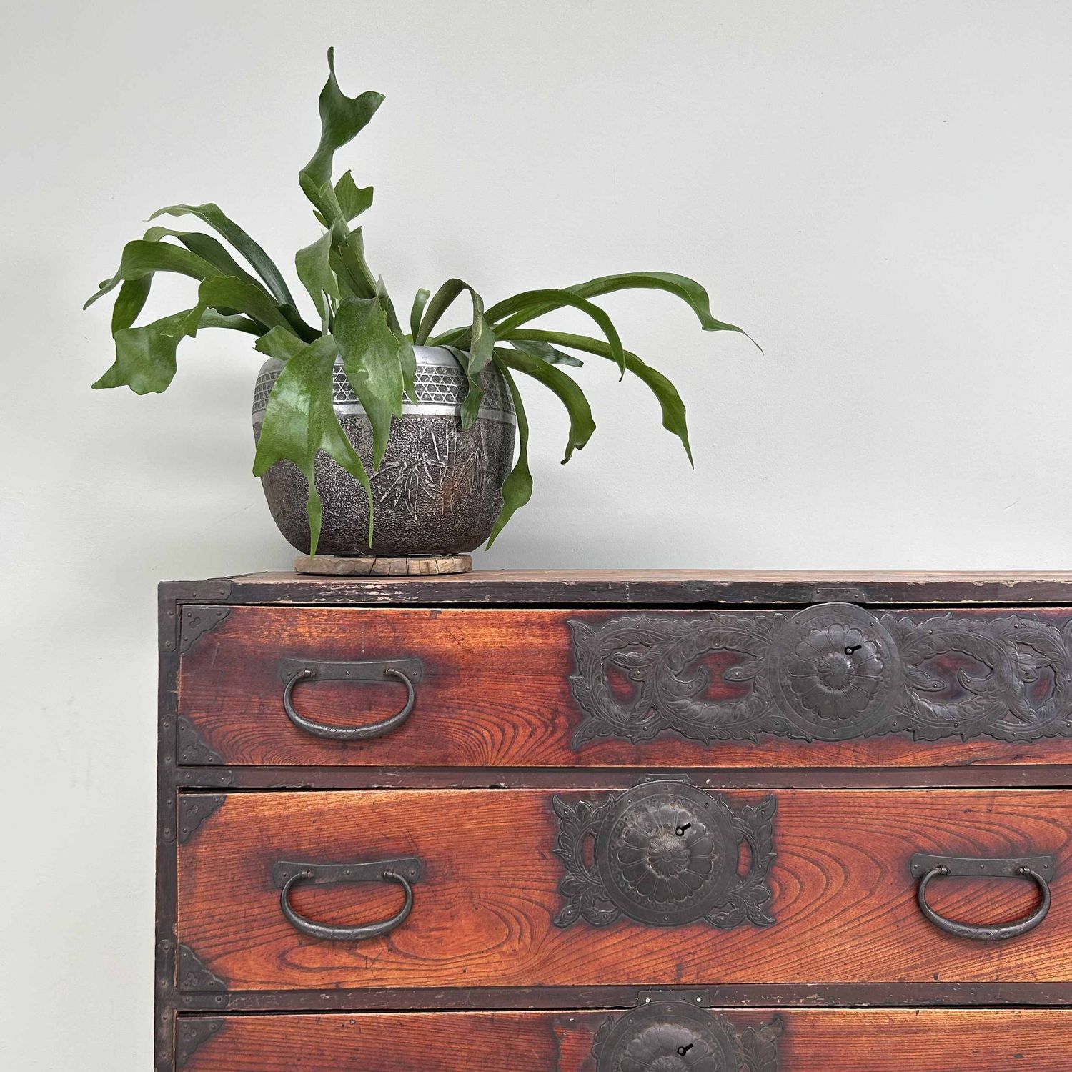 Japanese Traditional Tansu Drawer Cabinet, Meiji Period.