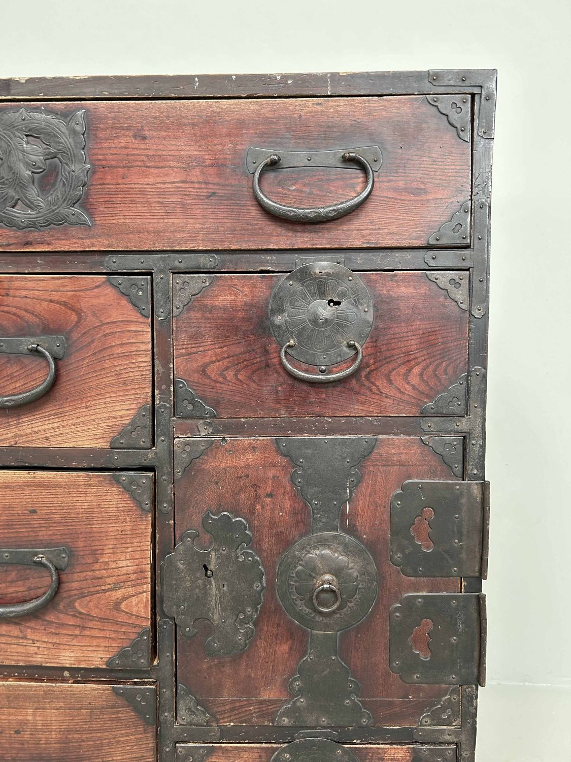 Japanese Traditional Tansu Drawer Cabinet, Meiji Period.