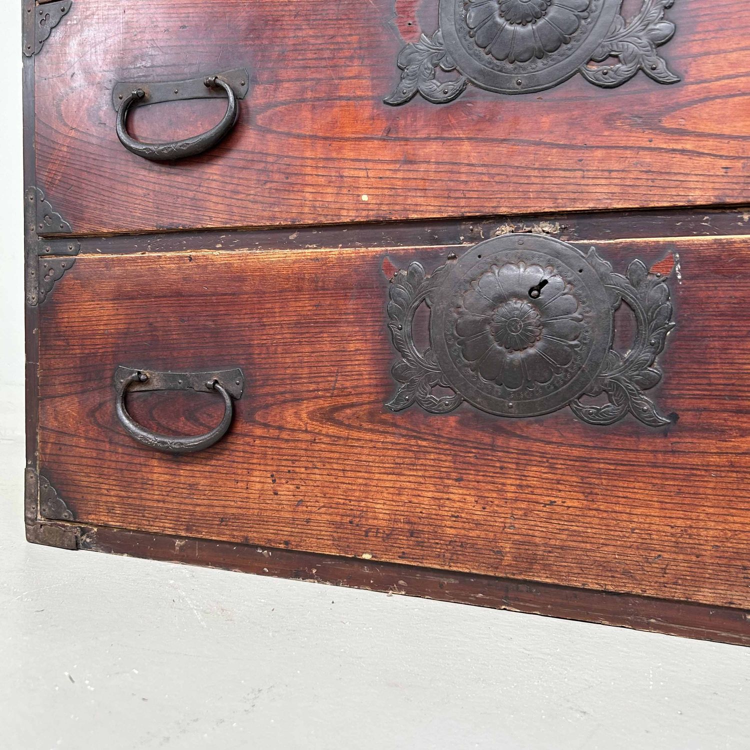 Japanese Traditional Tansu Drawer Cabinet, Meiji Period.