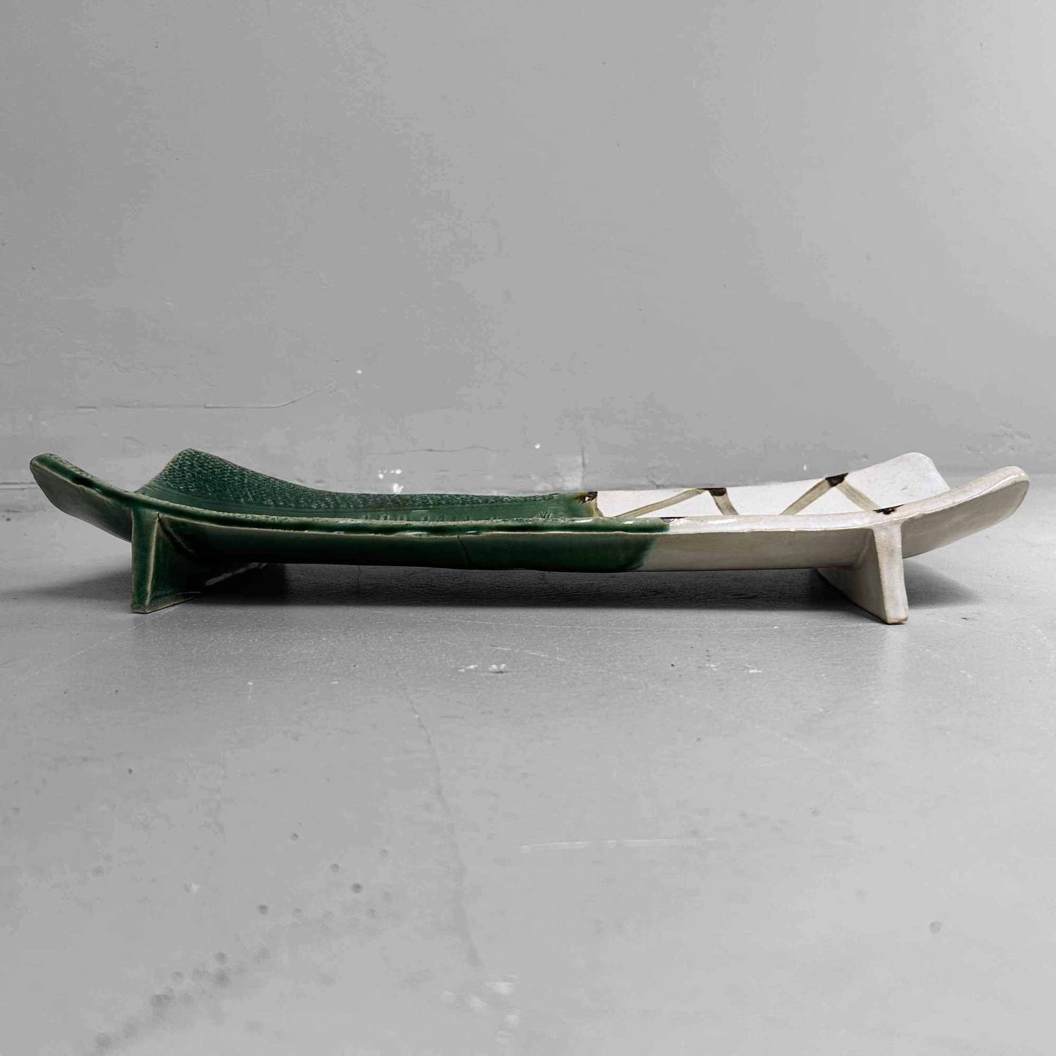 Keramieken Kyo Yaki Serveerschaal, Shōwa periode, Japan.