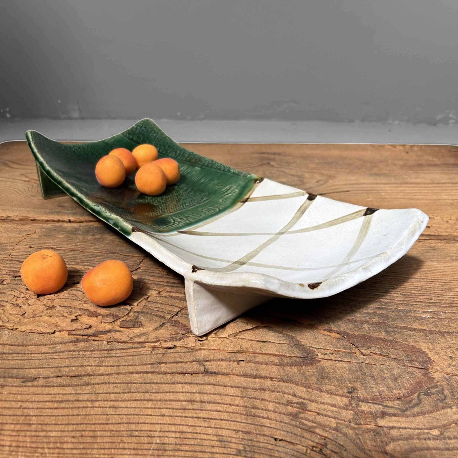 Keramieken Kyo Yaki Serveerschaal, Shōwa periode, Japan.