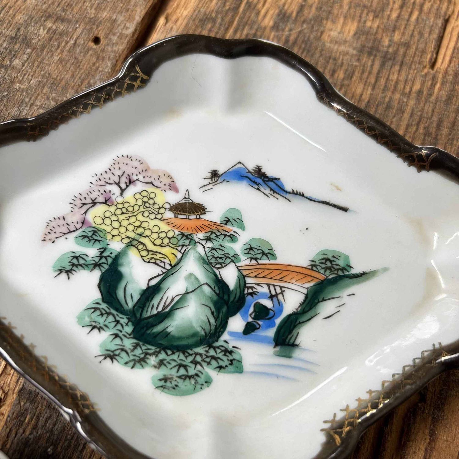 Handgeschilderd Porseleinen Schaal, Taishō-periode, Japan.