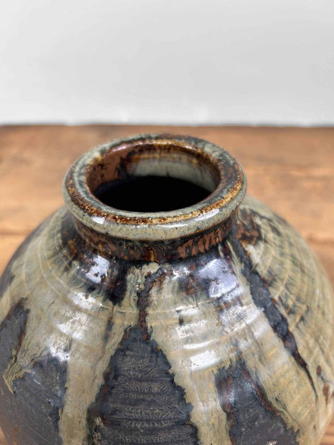 Decorative Shigaraki Ware Ikebana Vase, Taishō Period, Japan. Decorative Shigaraki Ware Ikebana Vase, Taishō Period, Japan.