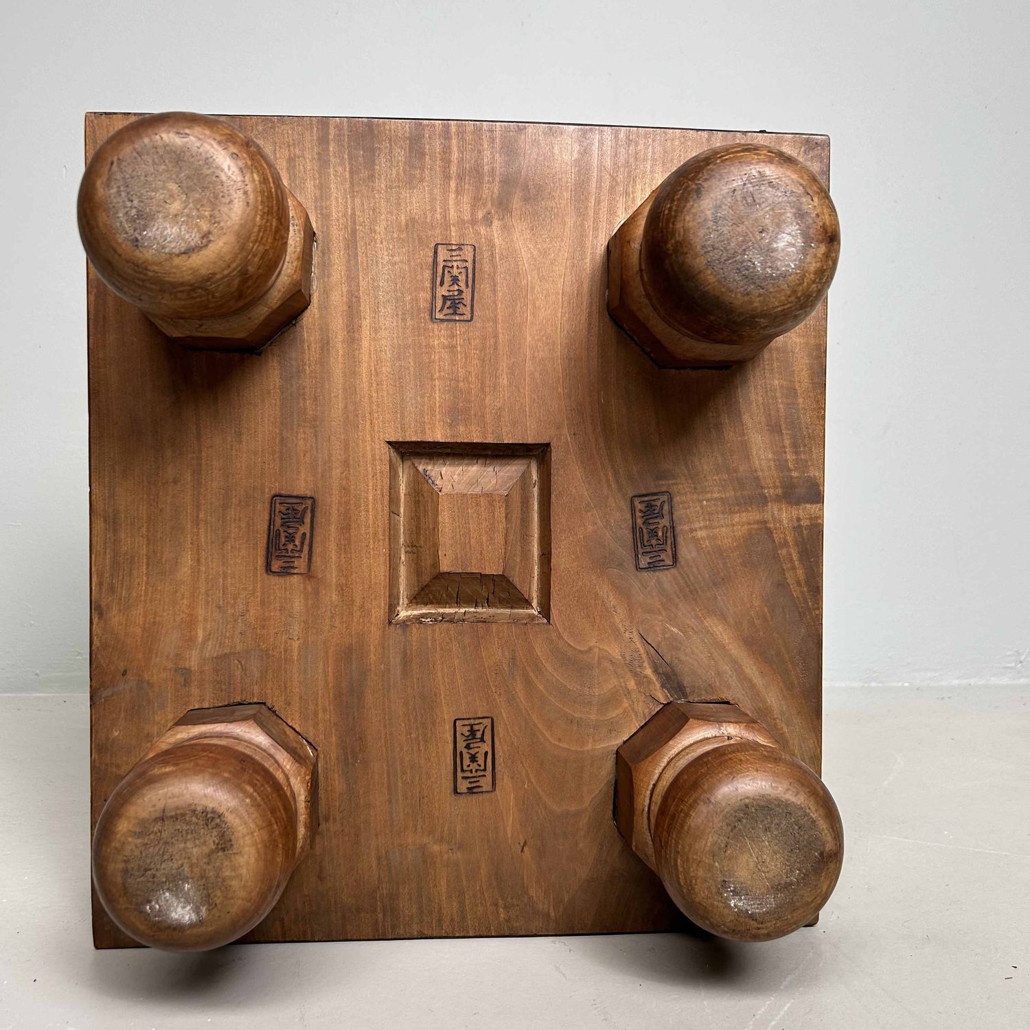 GO spelbord Goban Kaya, Lage Keyaki Houten Tafel, Taishō, Japan.