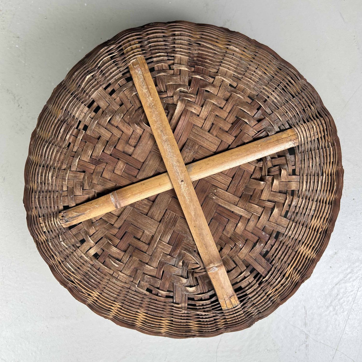 Japanse Hand Gevlochten Bamboe Mand, Shōwa-periode.