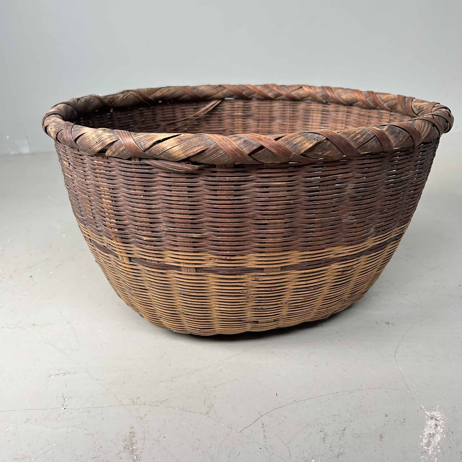 Japanse Hand Gevlochten Bamboe Mand, Shōwa-periode.