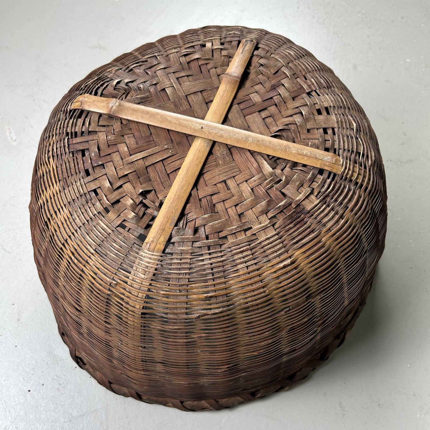 Japanse Hand Gevlochten Bamboe Mand, Shōwa-periode.