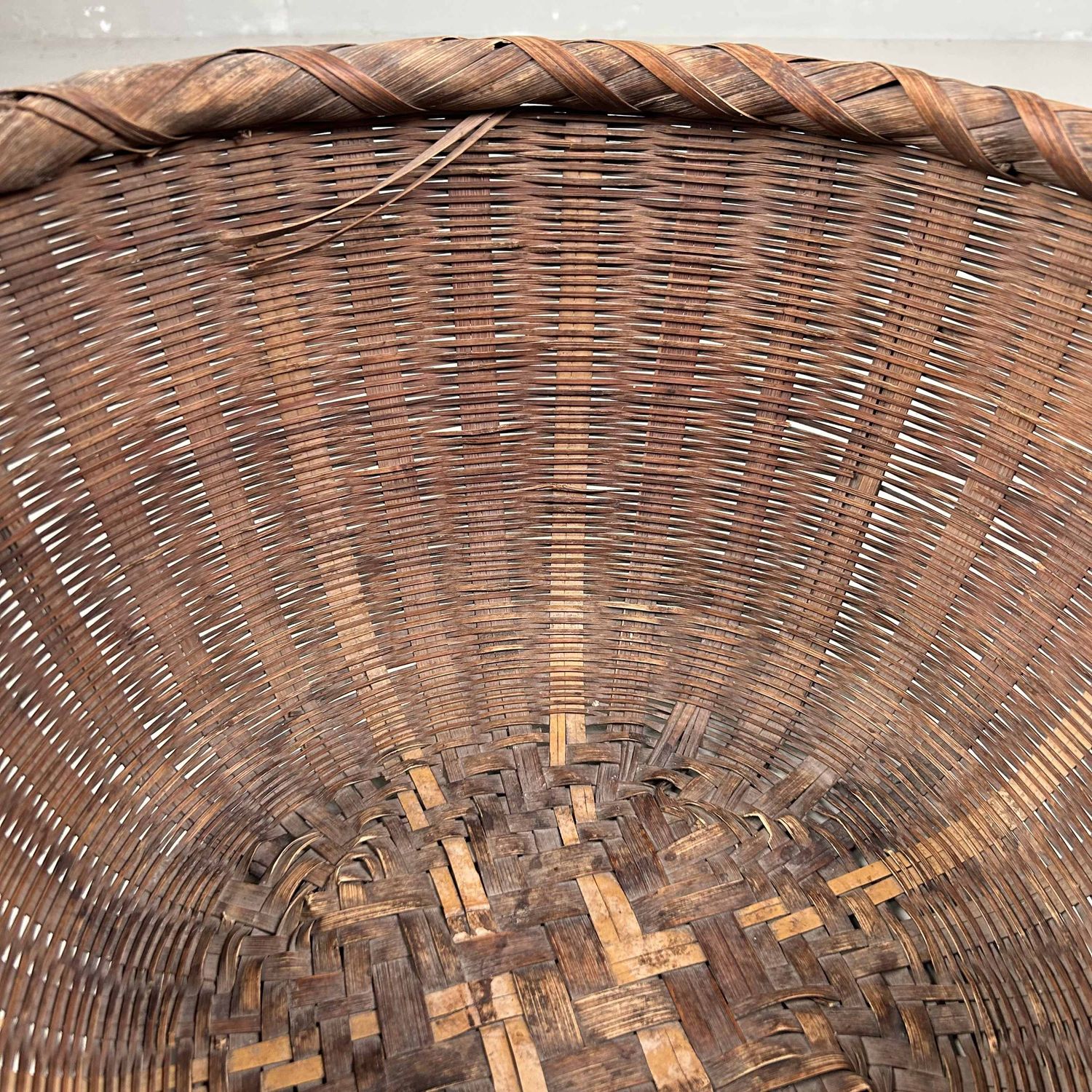 Japanse Hand Gevlochten Bamboe Mand, Shōwa-periode.