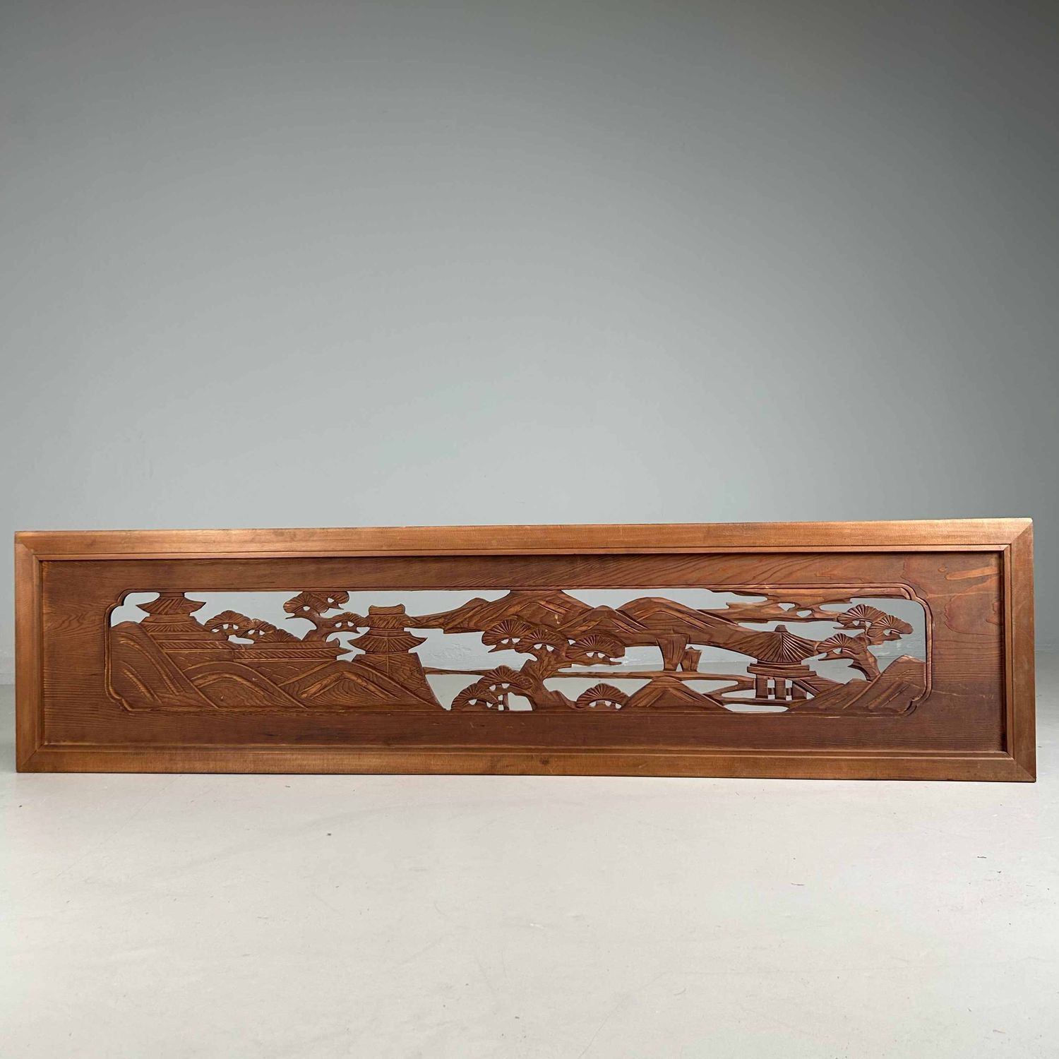 Houten Ranma (欄間) 'Tempel Berglandschap', Taisho, Japan.