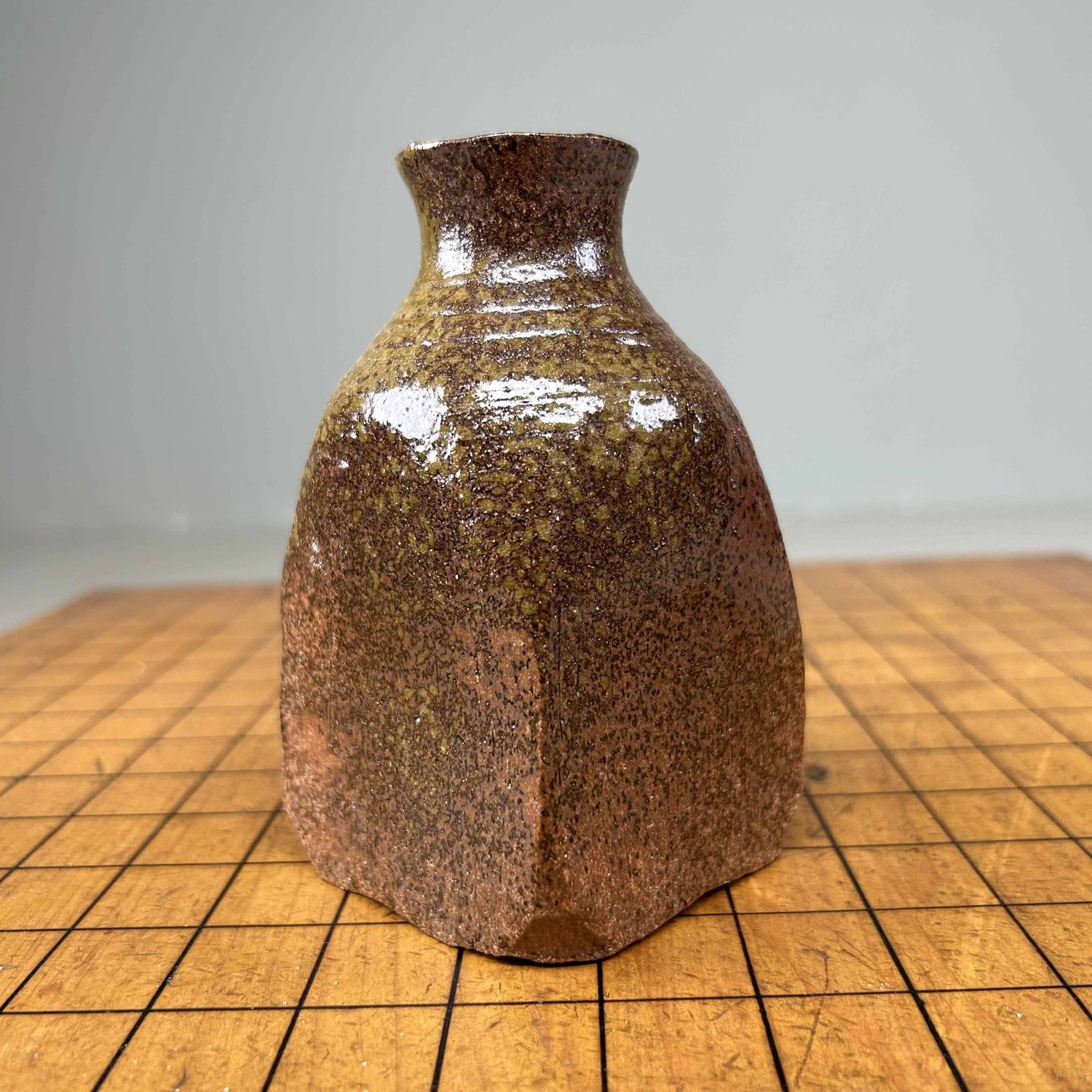 Aardewerken Organische Ikebana Vaas, Bizen Ware, Shōwa, Japan.
