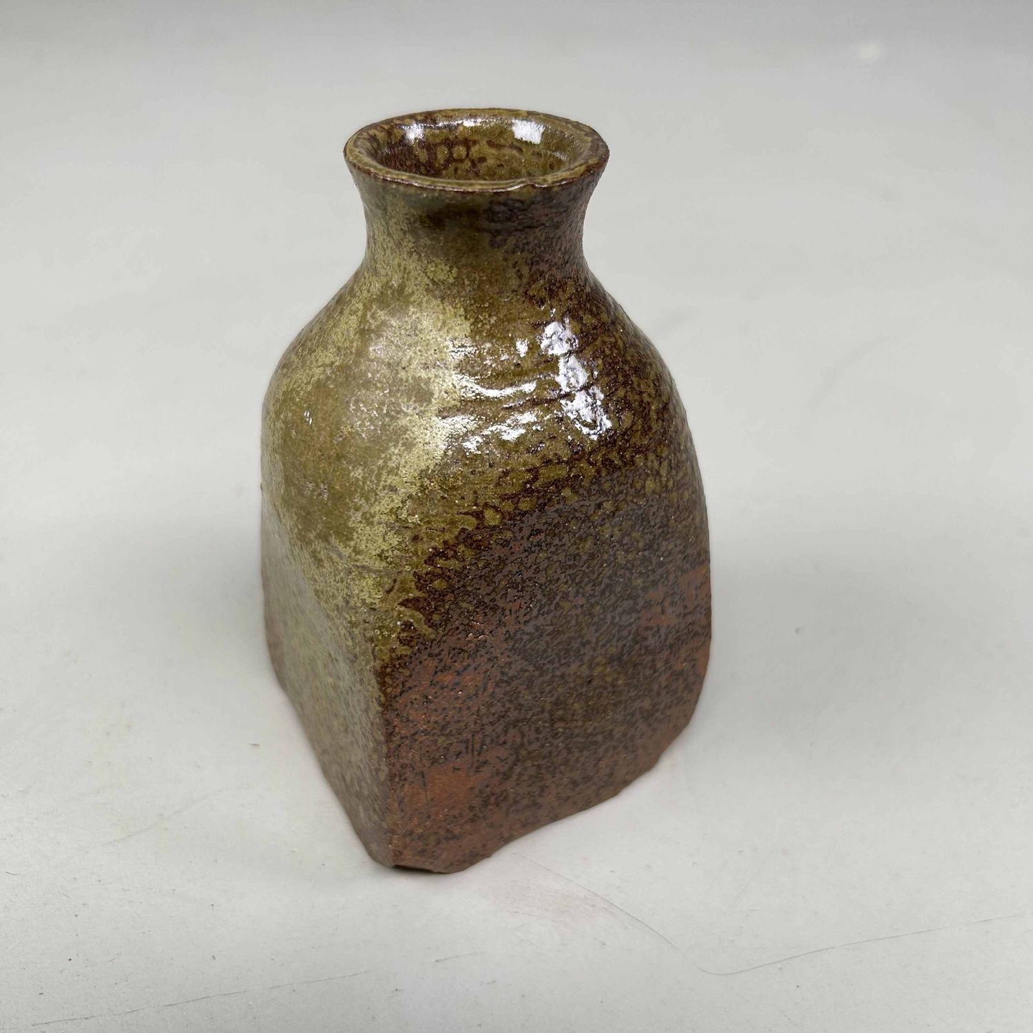 Aardewerken Organische Ikebana Vaas, Bizen Ware, Shōwa, Japan.
