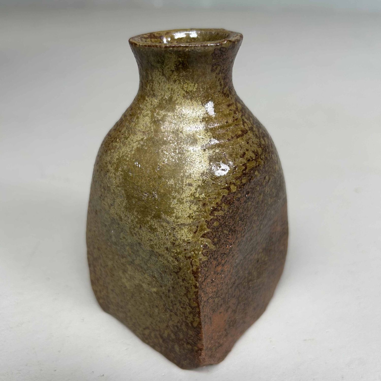 Aardewerken Organische Ikebana Vaas, Bizen Ware, Shōwa, Japan.