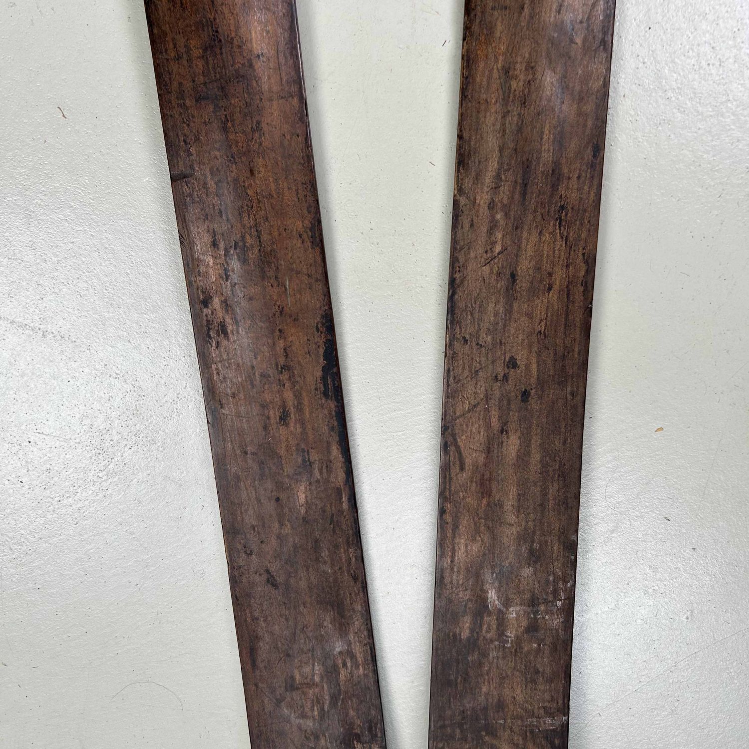 Antieken Houten Ski's met Bamboe Skistokken, Taishō periode.