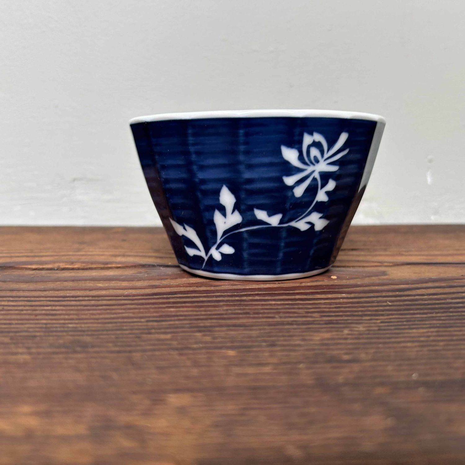 Vintage Set of Porcelain Bowls, Arita, Japan.