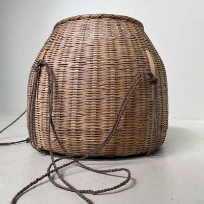 Old Japanese Bamboo Basket, Take Kago 竹籠, Taishō Era, Japan.