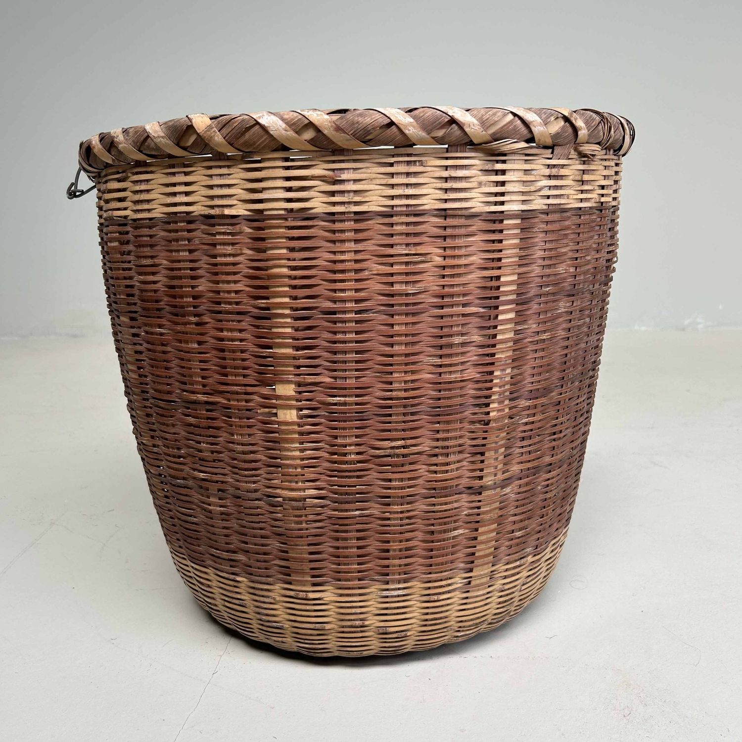 Traditional Japanese Okimono Kago (置物籠) Bamboo Basket, Shōwa Era.