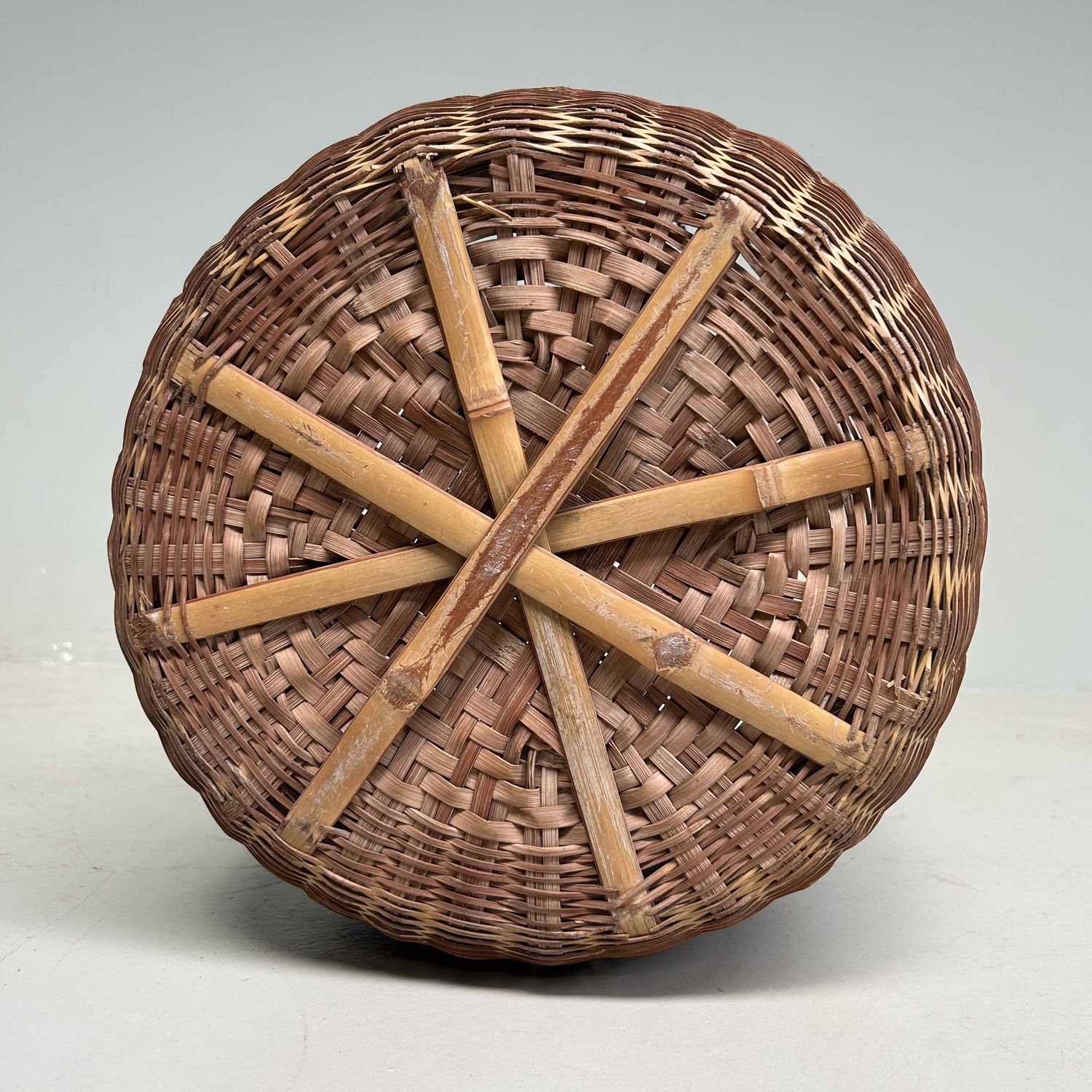 Traditional Japanese Okimono Kago (置物籠) Bamboo Basket, Shōwa Era.