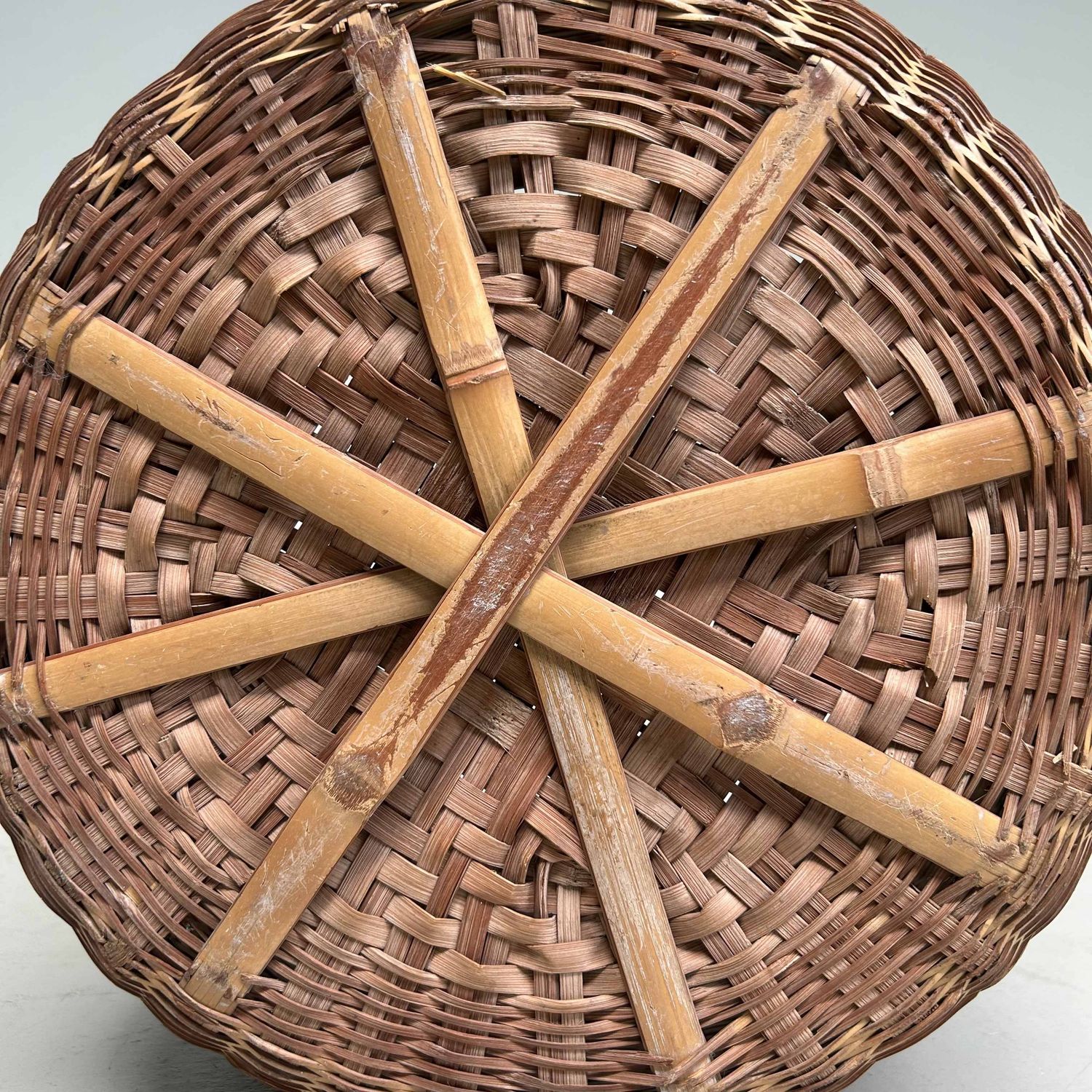 Traditional Japanese Okimono Kago (置物籠) Bamboo Basket, Shōwa Era.
