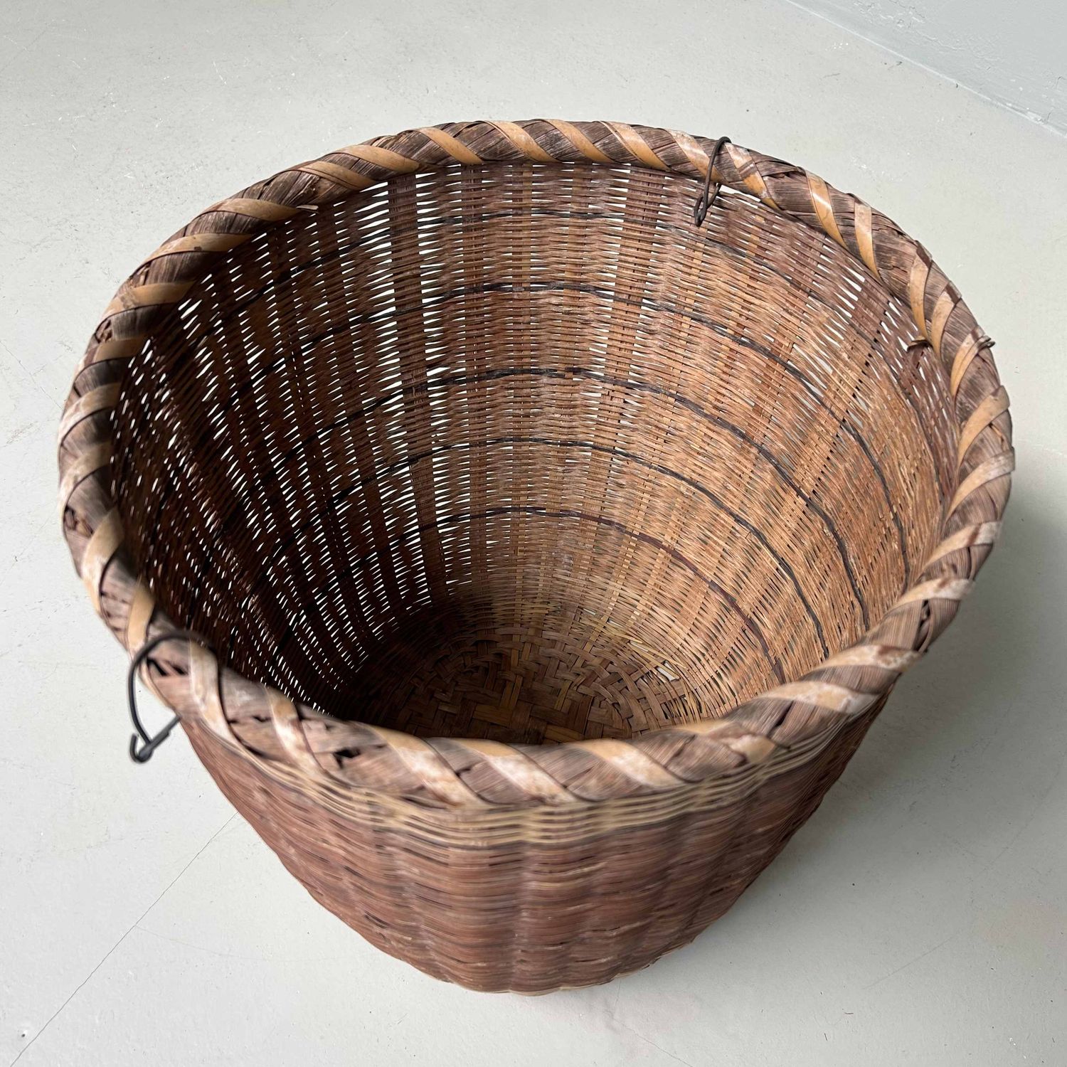 Traditional Japanese Okimono Kago (置物籠) Bamboo Basket, Shōwa Era.