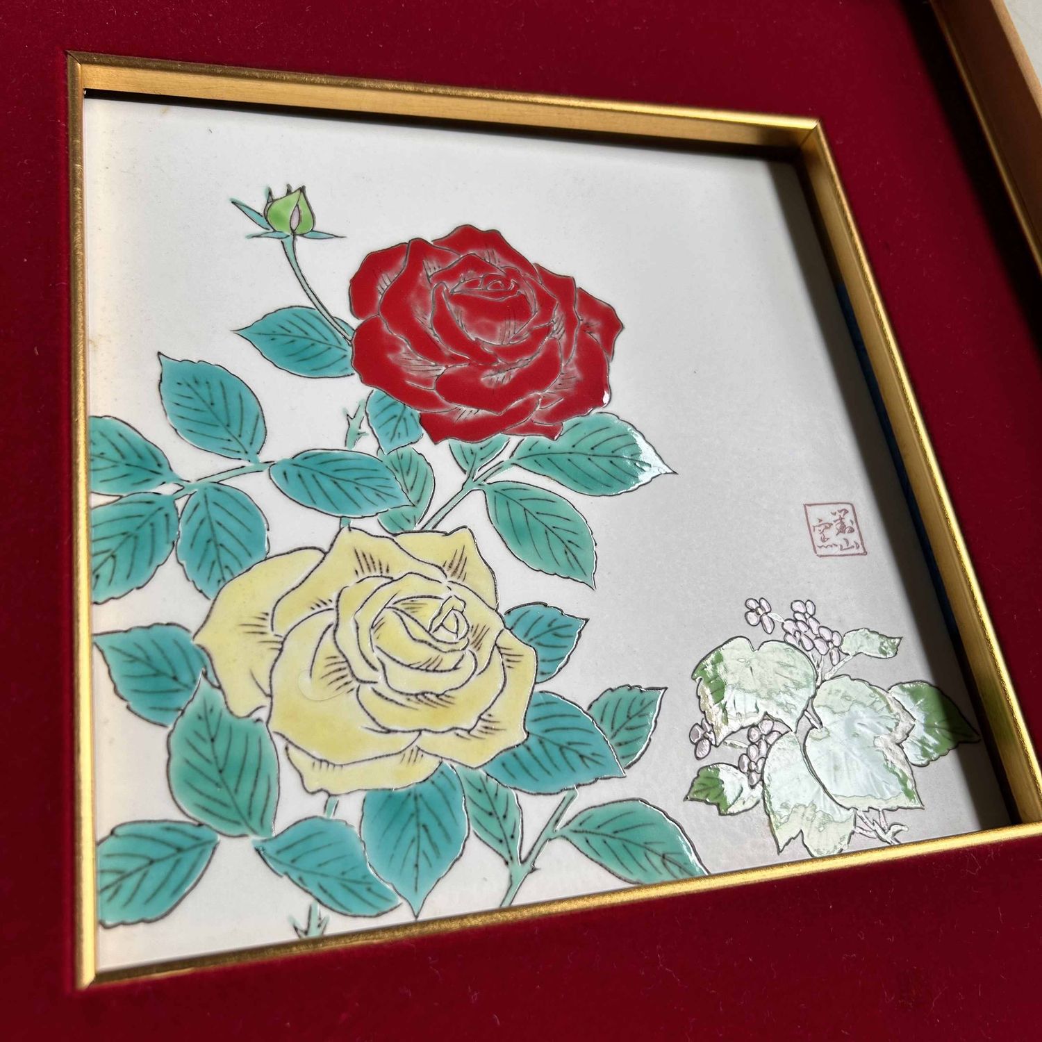 Arita Porseleinen Muurdecoratie 'Rozen', Shōwa-periode, Japan.