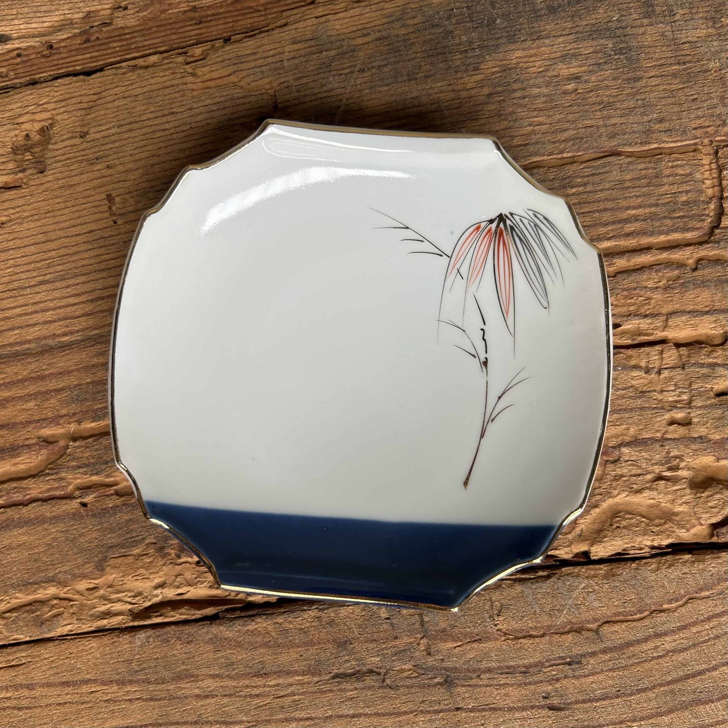 Authentic Set of Porcelain Vintage Plates, Shōwa, Japan.