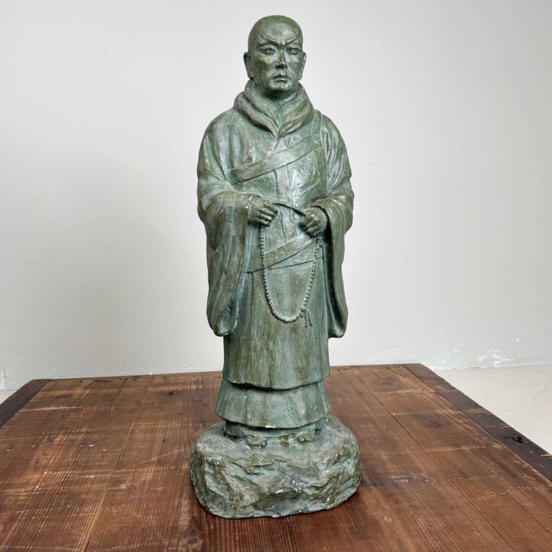 Shinran (親鸞), Buddhist Monk Statue, Taishō period, Japan.