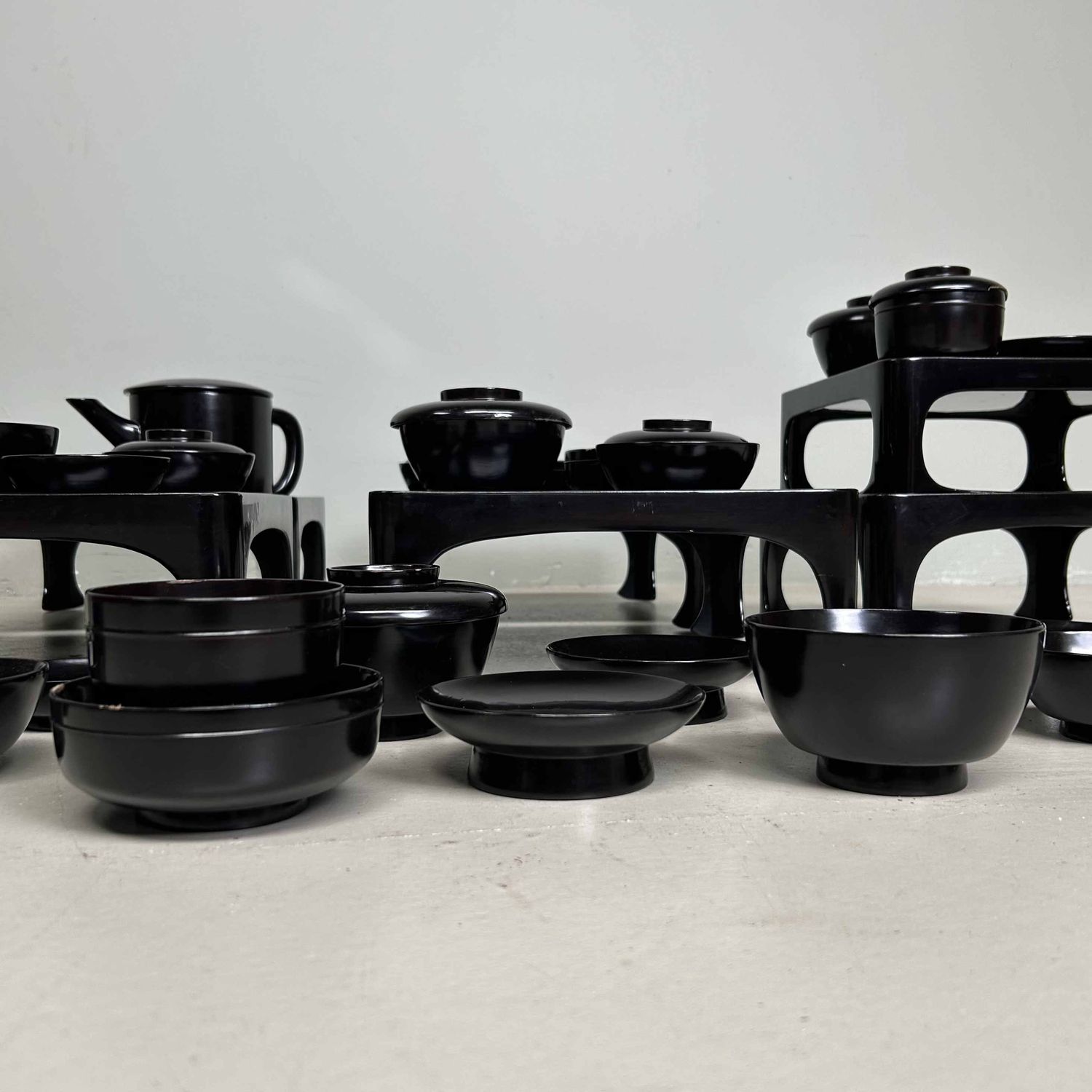 Antieke Ceremoniële Set Traditioneel Lakwerk, Meiji-periode, Japan.