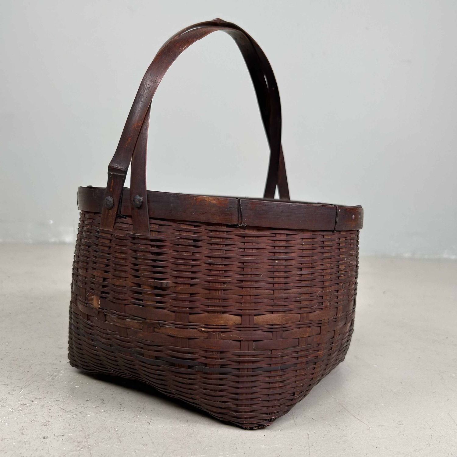 Antieke Handgevlochten Japanse Bamboe Mand 大 松岡, Taishō, Japan.