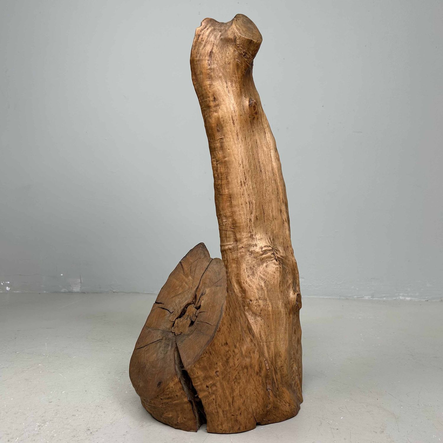 Japanse Burl Wood Ikebana Decoratie Tsuge (椿), Taishō-periode. Japanse Burl Wood Ikebana Decoratie Tsuge (椿), Taishō-periode.