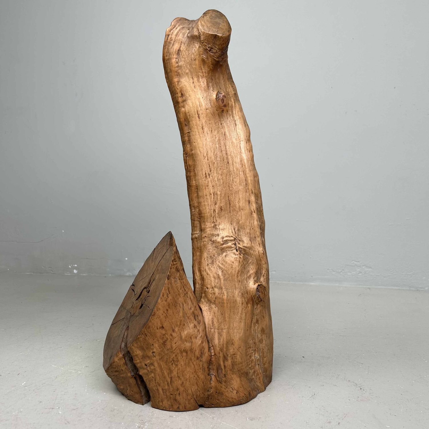 Japanse Burl Wood Ikebana Decoratie Tsuge (椿), Taishō-periode. Japanse Burl Wood Ikebana Decoratie Tsuge (椿), Taishō-periode.