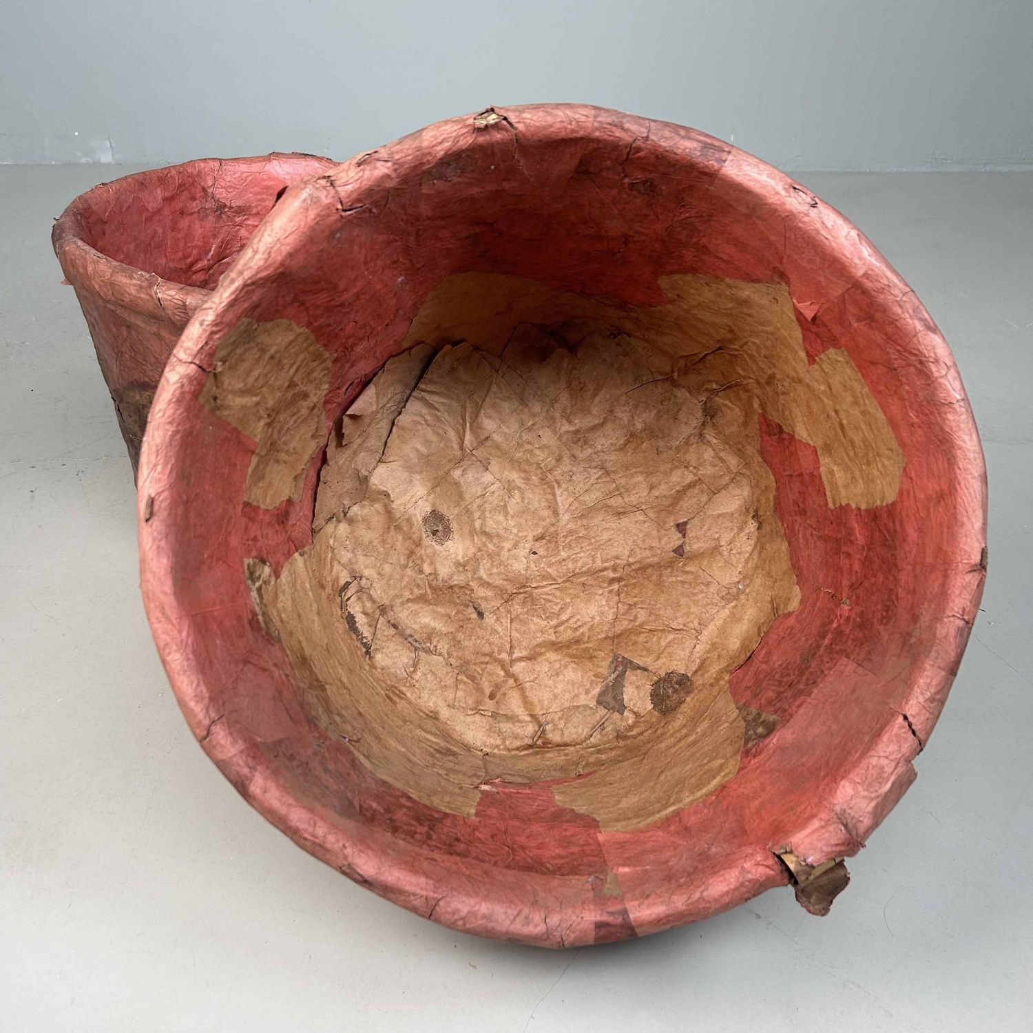 Set Antieke Bamboe Manden met Washi Papier, Meiji-periode, Japan.