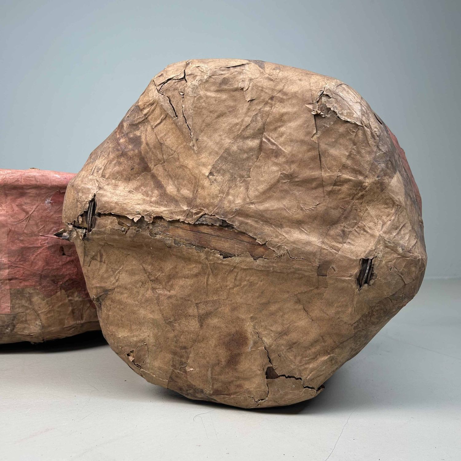 Set Antieke Bamboe Manden met Washi Papier, Meiji-periode, Japan.