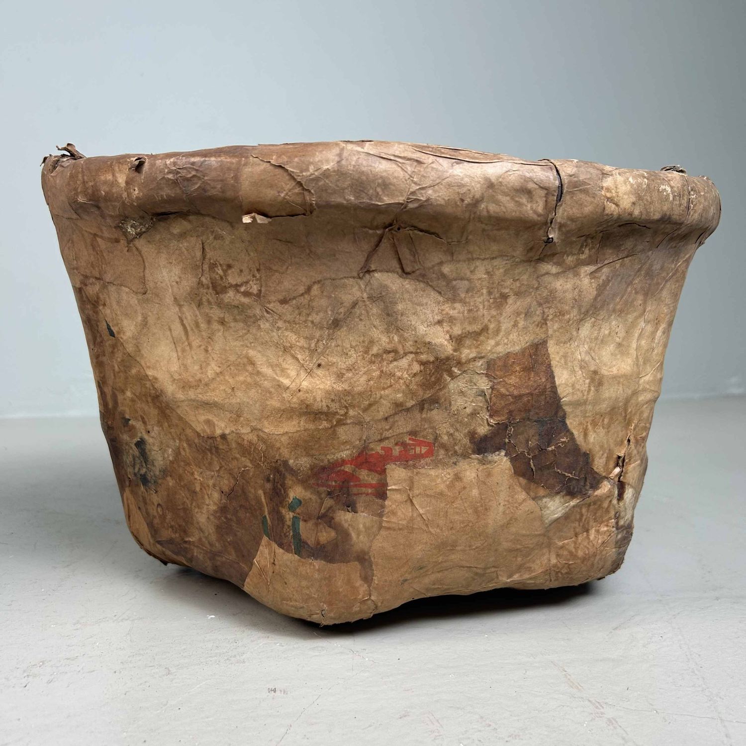 Set Antieke Bamboe Manden met Washi Papier, Meiji-periode, Japan.