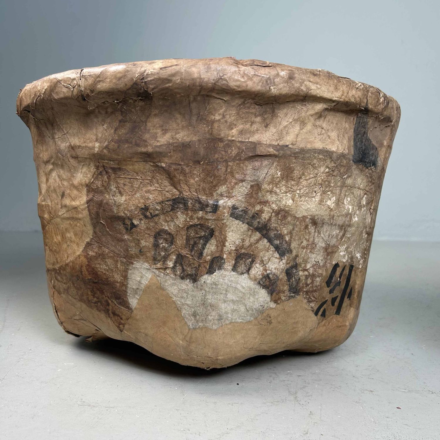 Set Antieke Bamboe Manden met Washi Papier, Meiji-periode, Japan.