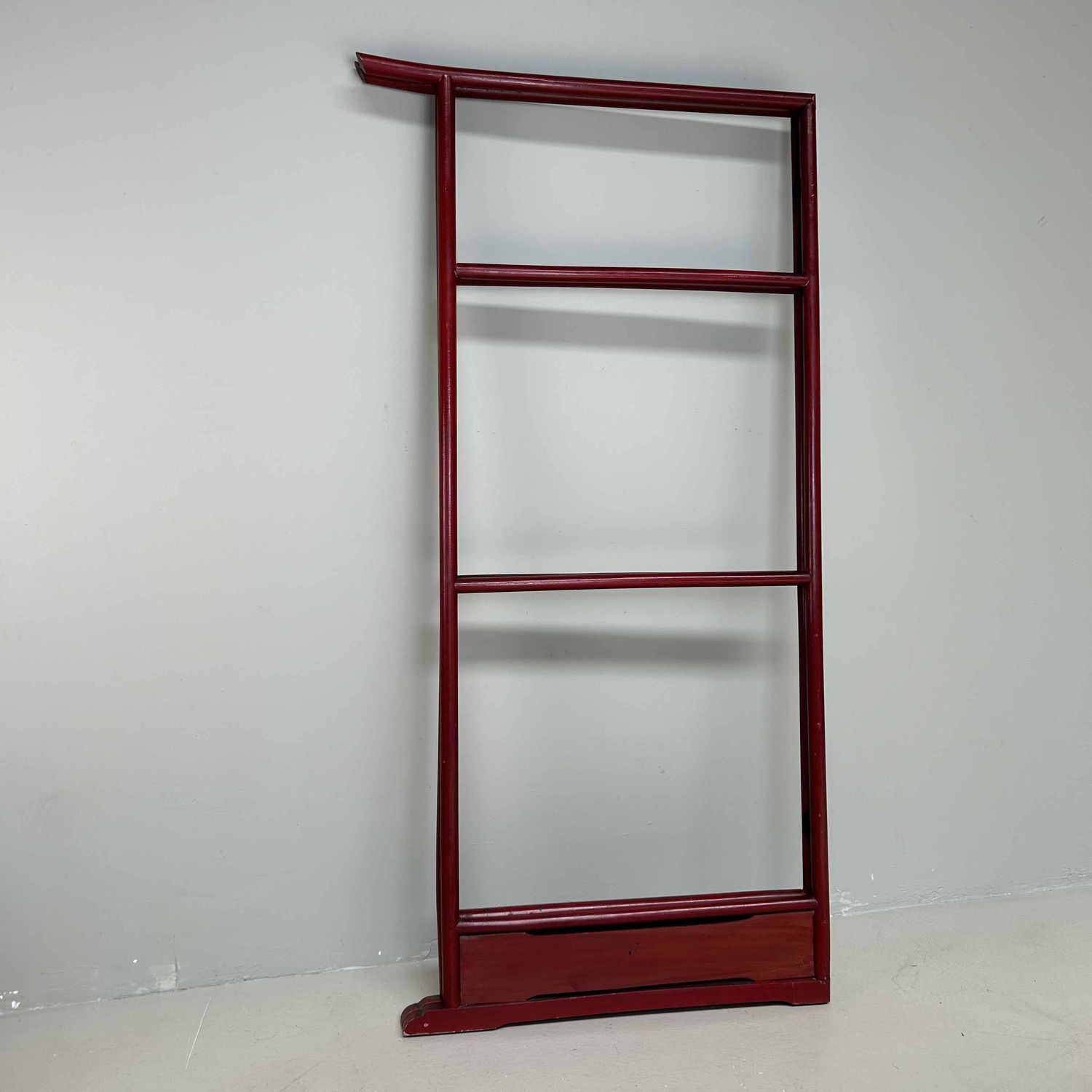 Antieke Japanse Lacquer 'Kraanvogel' Kimono Hanger Stand (Ikō), Meiji.